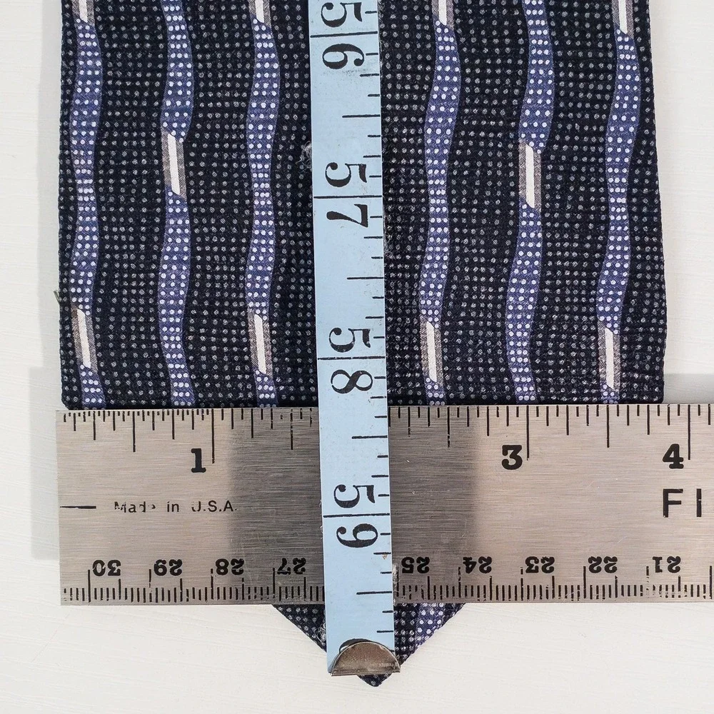 Paco Rabanne Paris Men's 100% Silk Necktie Italy Blue/black Wavy Stripe‎ EUC